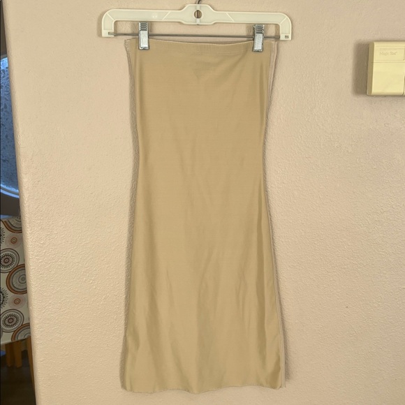 Spanx Strapless Slip Nude Size Small strapless - Picture 3 of 5